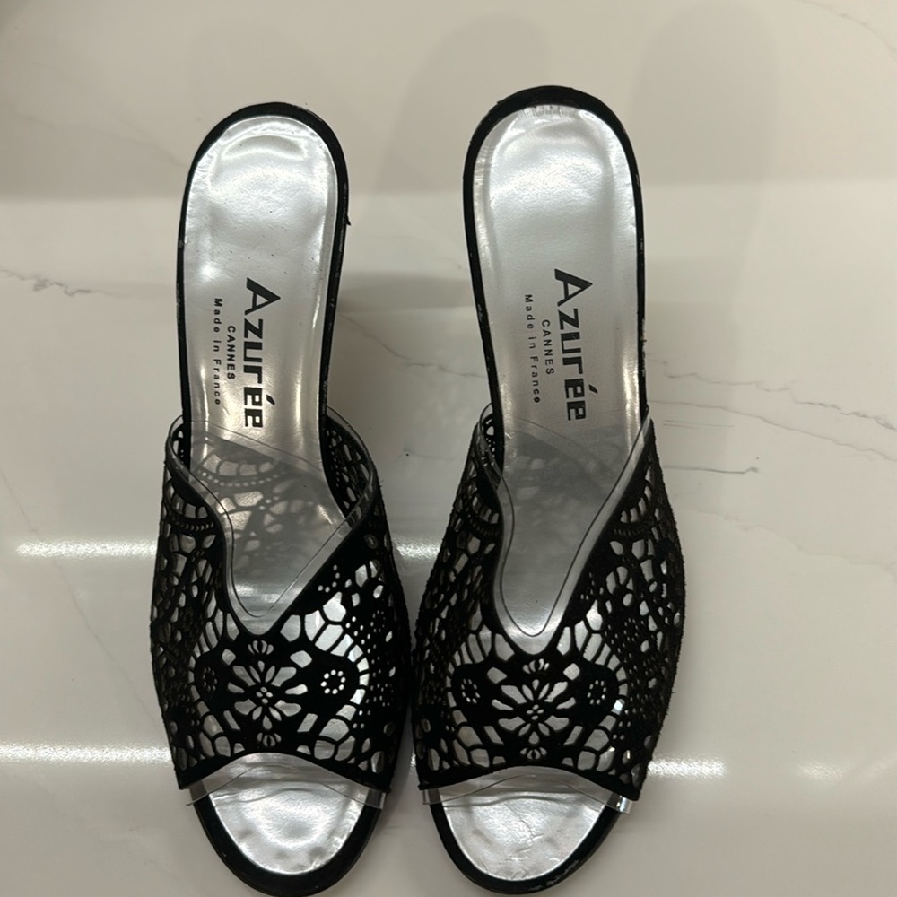 Assuree Cannes Made in France Black Heels - Size 6 1/2. NWT